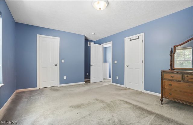 182 Elizabeth Pky, Akron, OH 44304