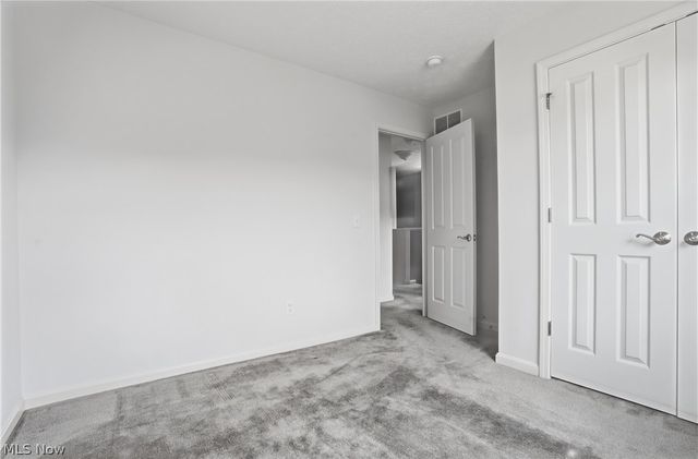 182 Elizabeth Pky, Akron, OH 44304