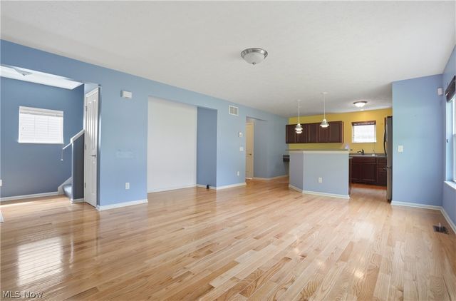 182 Elizabeth Pky, Akron, OH 44304