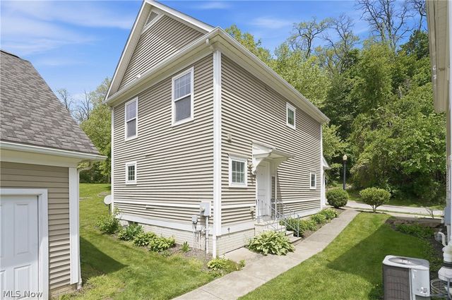 182 Elizabeth Pky, Akron, OH 44304