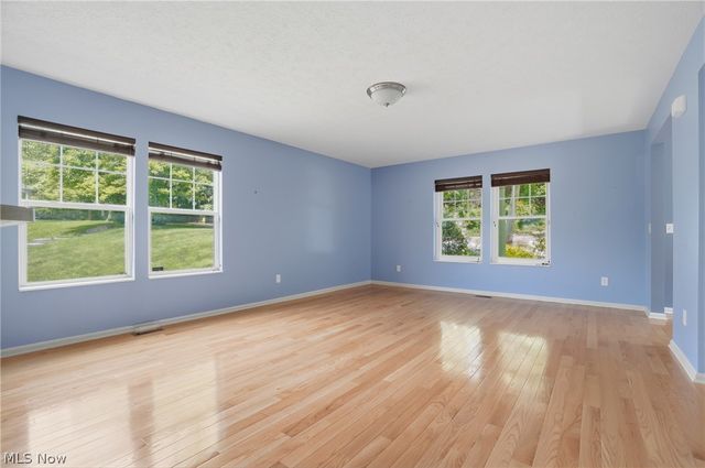 182 Elizabeth Pky, Akron, OH 44304