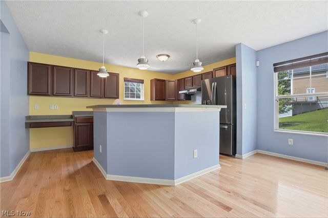 182 Elizabeth Pky, Akron, OH 44304