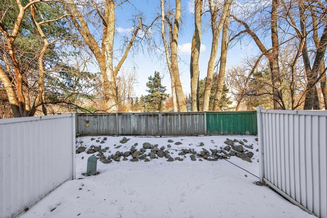 1496 Granada Avenue N, Oakdale, MN 55128