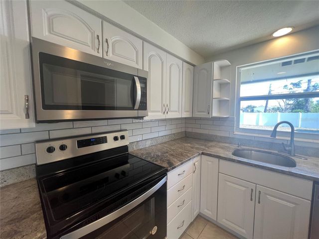 449 SKYLARK LANE NW, Port Charlotte, FL 33952