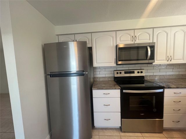 449 SKYLARK LANE NW, Port Charlotte, FL 33952