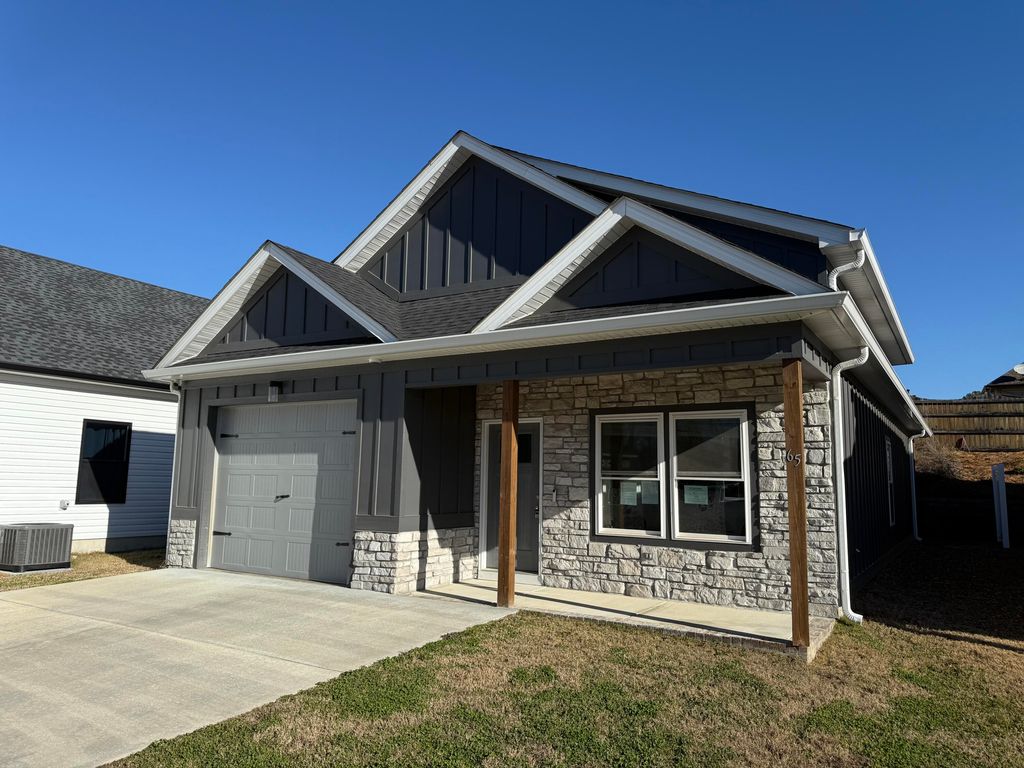 65 Ables Way, Ringgold, GA 30736