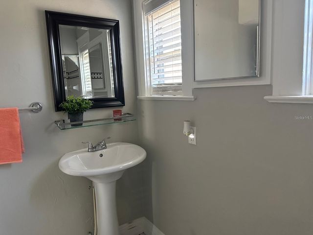 221 N JULIA AVENUE, Deland, FL 32720