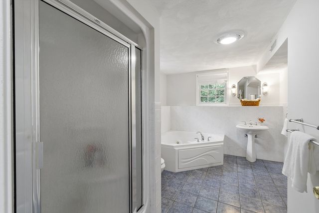 9 Donald Road, Billerica, MA 01821