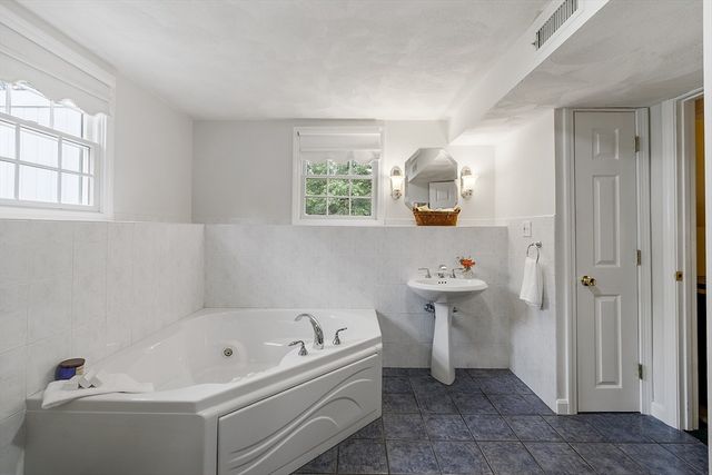 9 Donald Road, Billerica, MA 01821
