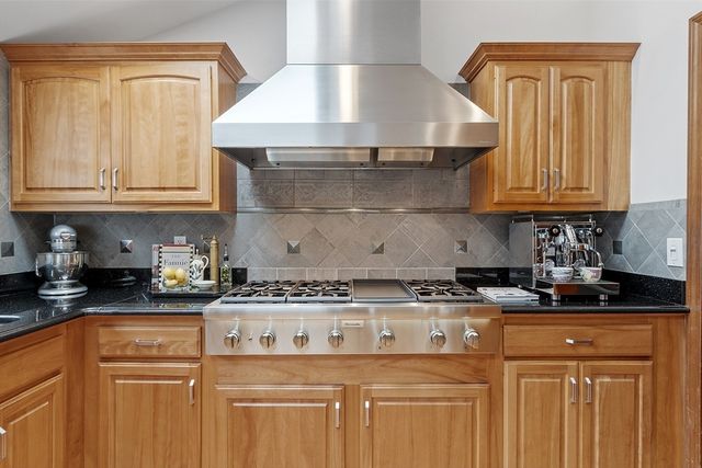 9 Donald Road, Billerica, MA 01821