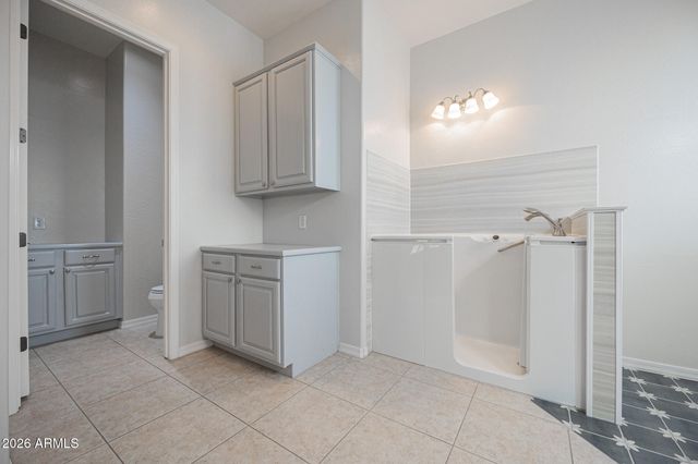 4652 E DONATO Drive, Gilbert, AZ 85298