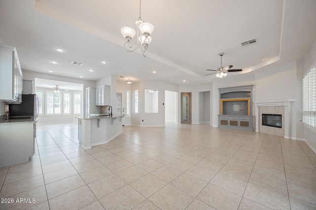 4652 E DONATO Drive, Gilbert, AZ 85298