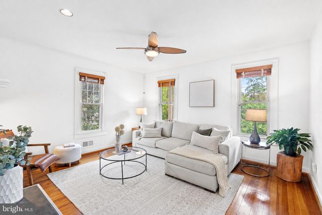 5213 CATHEDRAL AVE NW, Washington, DC 20016