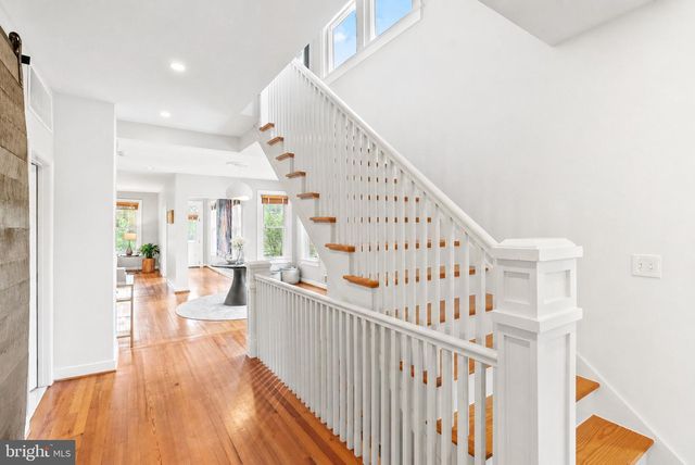 5213 CATHEDRAL AVE NW, Washington, DC 20016