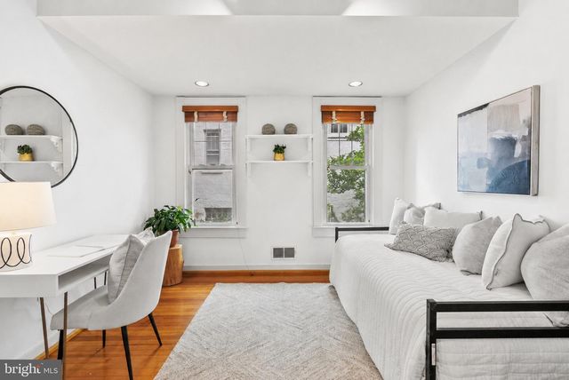 5213 CATHEDRAL AVE NW, Washington, DC 20016
