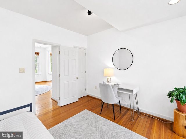5213 CATHEDRAL AVE NW, Washington, DC 20016