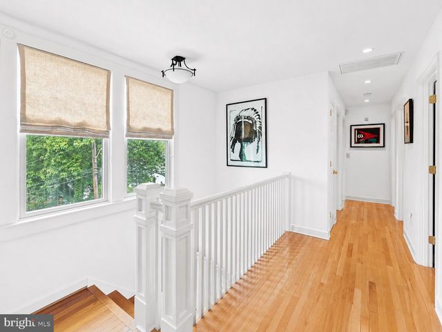 5213 CATHEDRAL AVE NW, Washington, DC 20016