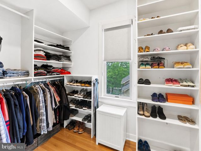 5213 CATHEDRAL AVE NW, Washington, DC 20016
