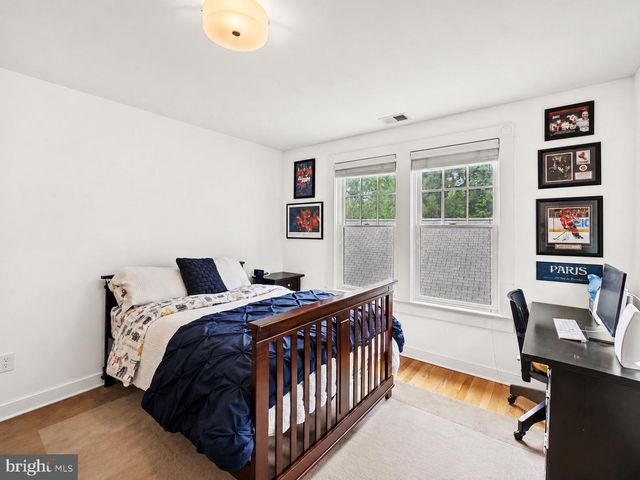 5213 CATHEDRAL AVE NW, Washington, DC 20016