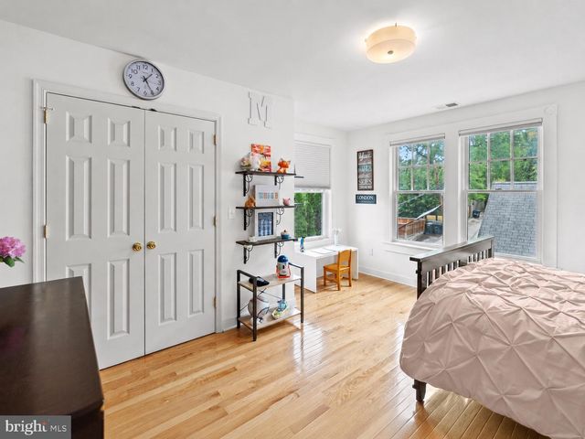 5213 CATHEDRAL AVE NW, Washington, DC 20016