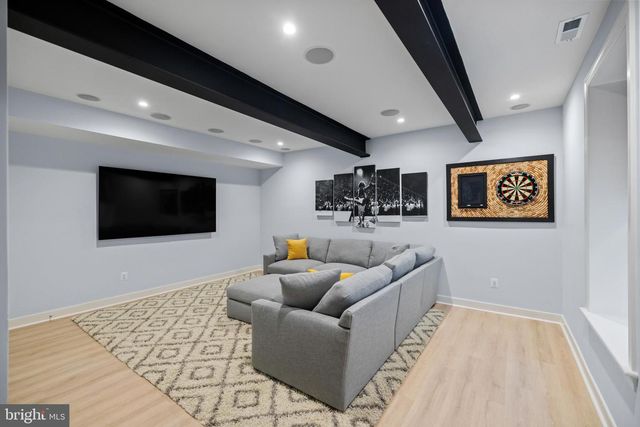 5213 CATHEDRAL AVE NW, Washington, DC 20016