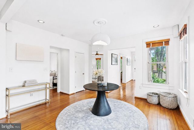 5213 CATHEDRAL AVE NW, Washington, DC 20016
