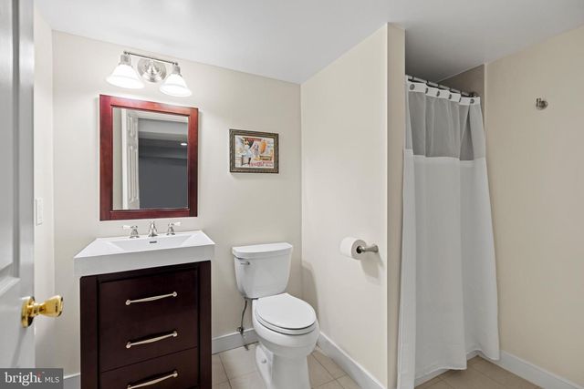 5213 CATHEDRAL AVE NW, Washington, DC 20016