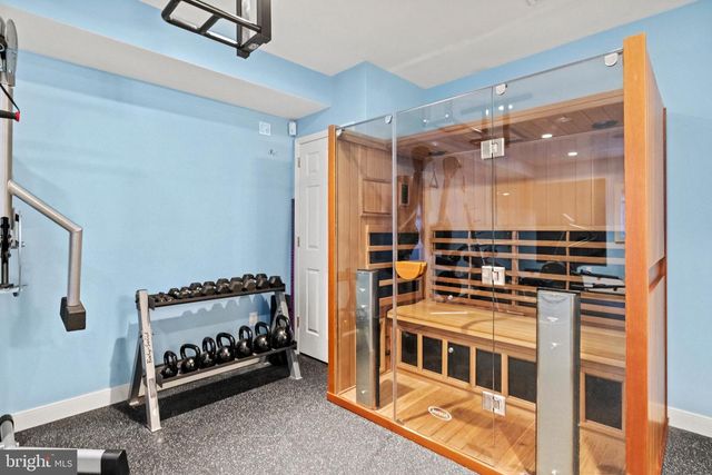 5213 CATHEDRAL AVE NW, Washington, DC 20016