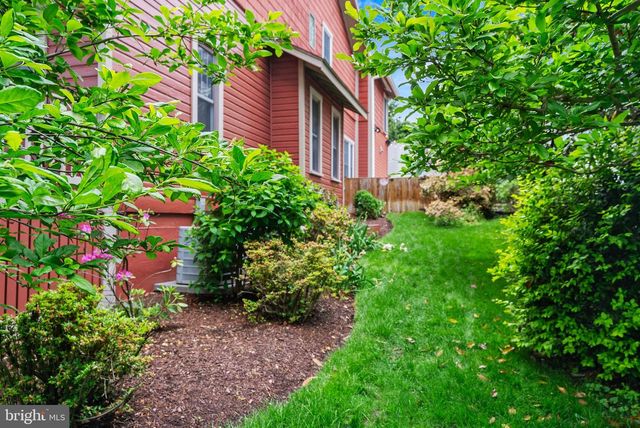 5213 CATHEDRAL AVE NW, Washington, DC 20016