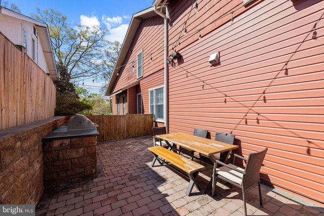 5213 CATHEDRAL AVE NW, Washington, DC 20016