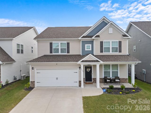 108 Thornberry Road, Hendersonville, NC 28792