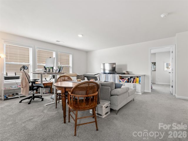 108 Thornberry Road, Hendersonville, NC 28792