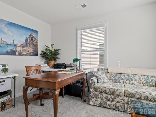 108 Thornberry Road, Hendersonville, NC 28792