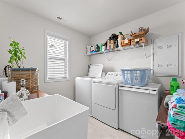 108 Thornberry Road, Hendersonville, NC 28792