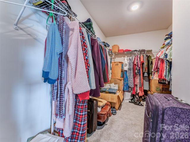 108 Thornberry Road, Hendersonville, NC 28792