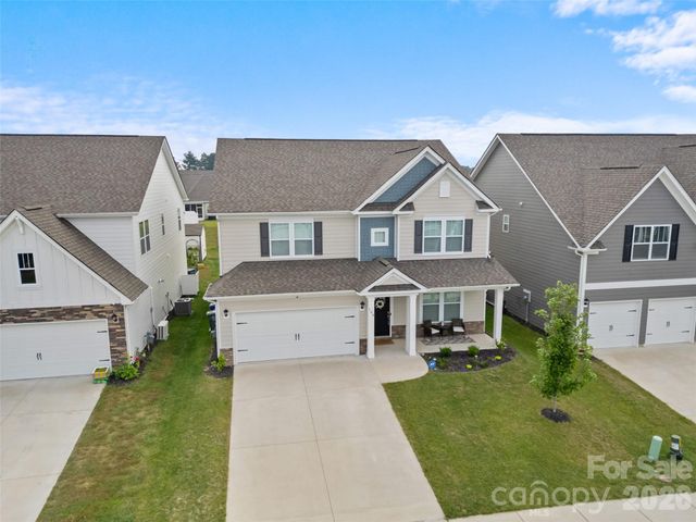 108 Thornberry Road, Hendersonville, NC 28792