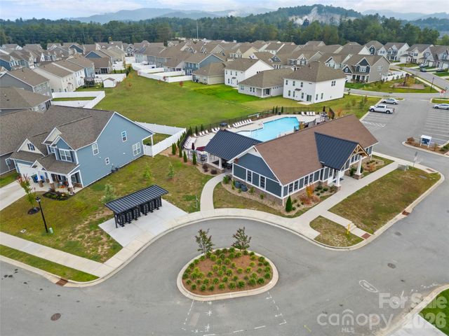 108 Thornberry Road, Hendersonville, NC 28792