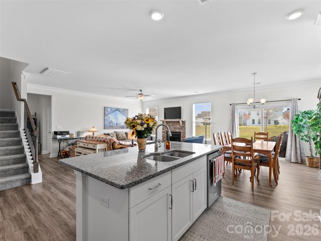 108 Thornberry Road, Hendersonville, NC 28792