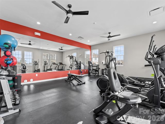 108 Thornberry Road, Hendersonville, NC 28792