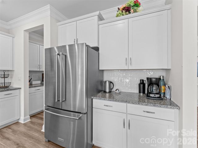 108 Thornberry Road, Hendersonville, NC 28792
