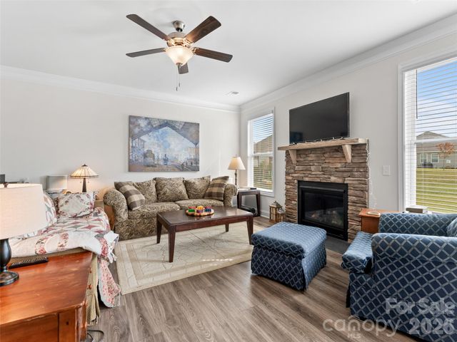 108 Thornberry Road, Hendersonville, NC 28792
