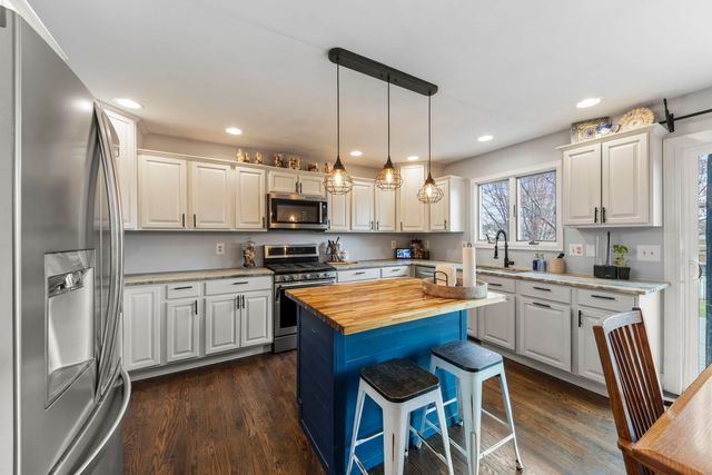 1120 Oxford Circle, Sycamore, IL 60178