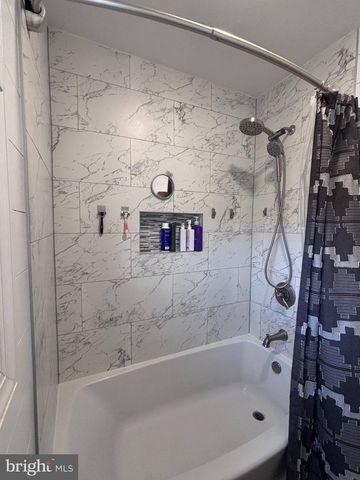 1119 E MEADOW RD, Manheim, PA 17545