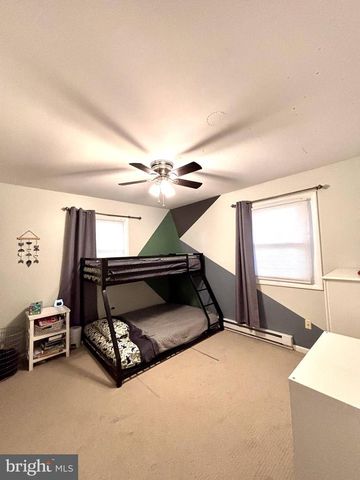 1119 E MEADOW RD, Manheim, PA 17545