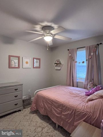 1119 E MEADOW RD, Manheim, PA 17545