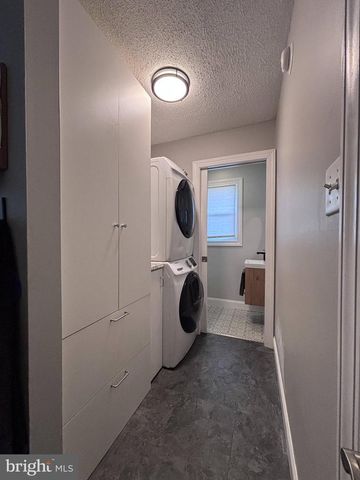 1119 E MEADOW RD, Manheim, PA 17545