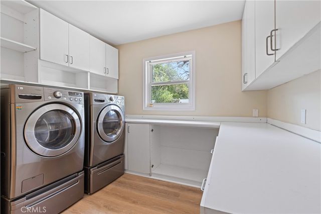 13405 Tiara Street, Valley Glen, CA 91401