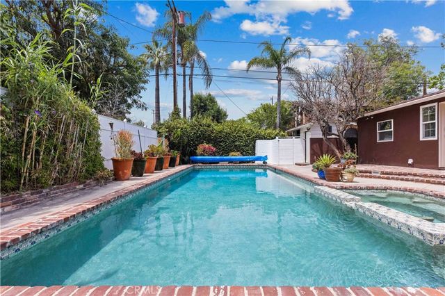 13405 Tiara Street, Valley Glen, CA 91401