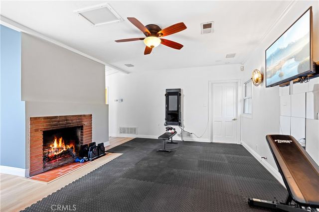 13405 Tiara Street, Valley Glen, CA 91401