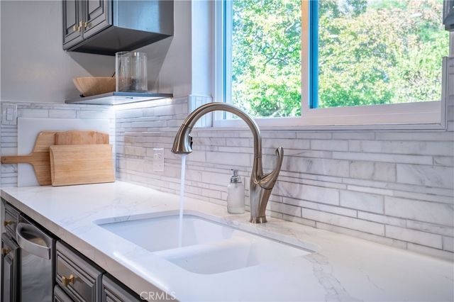 13405 Tiara Street, Valley Glen, CA 91401